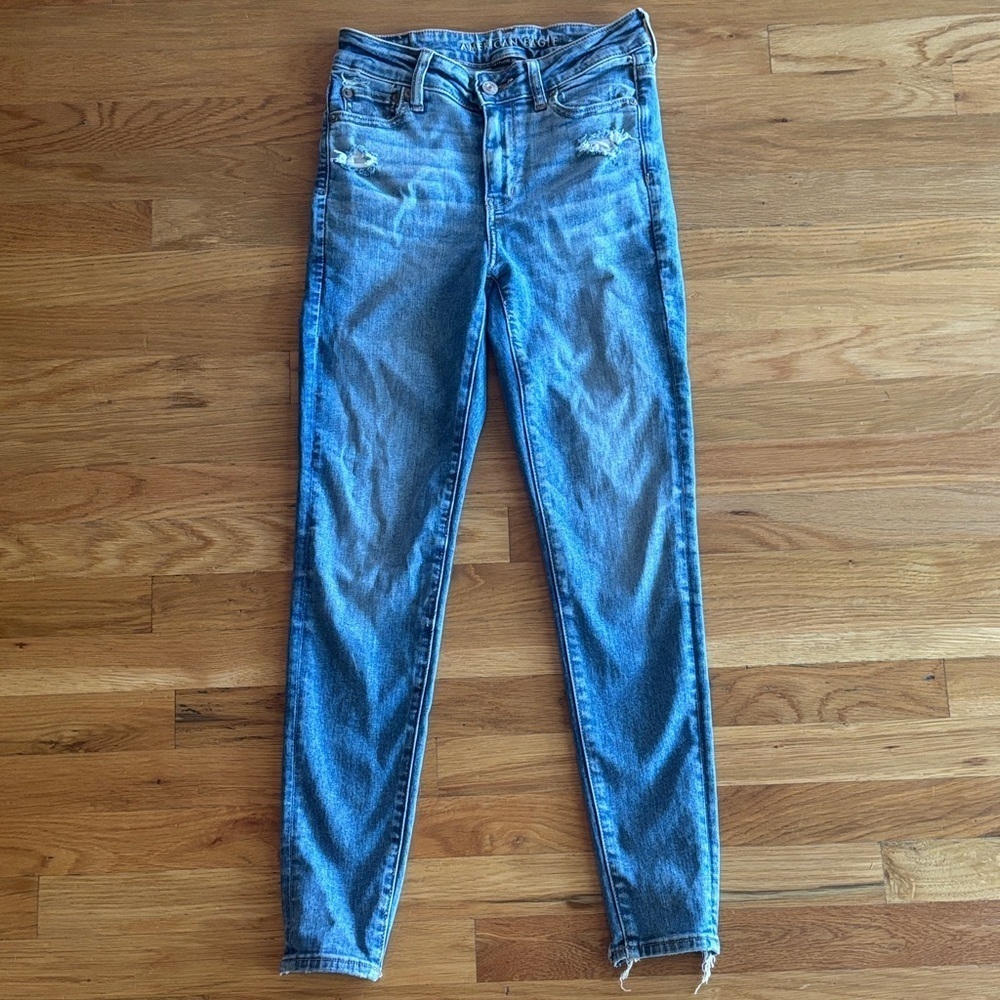 American Eagle Outfitters Distressed Skinny Jeans Size 4